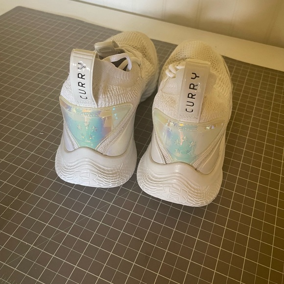 Steph Curry Tennis Shoes - Picture 3 of 4